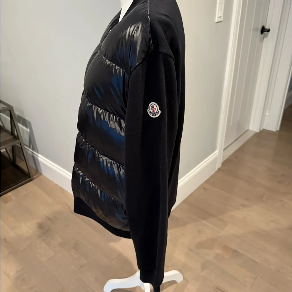 💯% AUTHENTIC MONCLER JACKET - Picture 4 of 11
